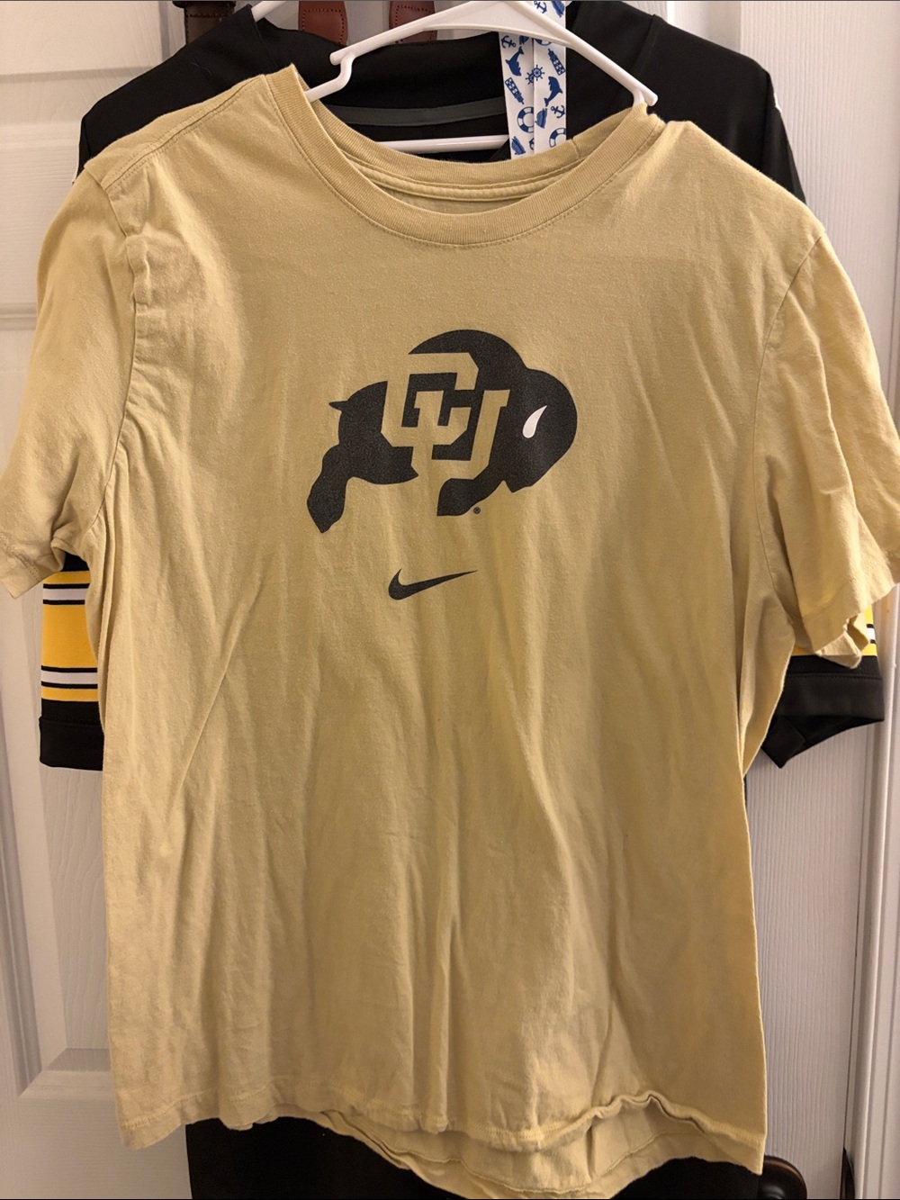 Nike CU Buffalo Logo Short Sleeve Tee - Gold and Black